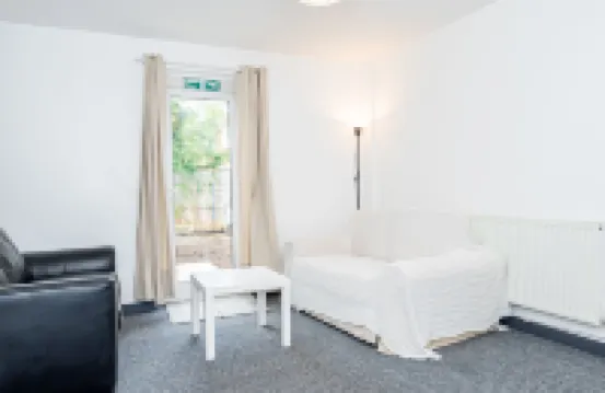 Shirley House 3 Self Catering Guest House, Great for Contractors