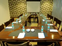 SK Klyde Grand Hotel Hotels in Ghaziabad