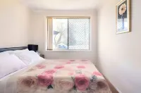 Cheerful 3 Bedroom House with Free Parking فنادق في North Saint Marys