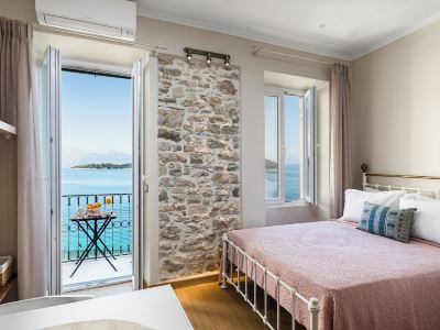 Fotiadis Family Luxury Suites by Konnect