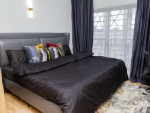 Hotel and Luxury Apartment by Trips فنادق في جوس