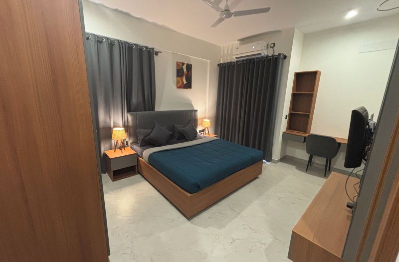 Housr 36 Studio Rooms Bangalore Near Leela Palace