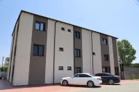 Kalpazo Rental Hotel Tommy Durres - Homestays