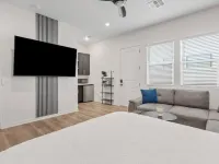 Cozy + Modern Suite by AZ Athletic Grounds! Hotels near Around the World Soccer