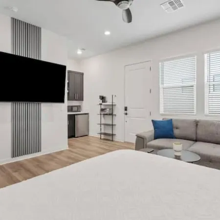 Cozy + Modern Suite by AZ Athletic Grounds!