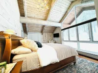 Charming 4-bedroom Ski house in Stratton with Shuttle or walk to slope. Hotels in Stratton Mountain