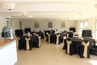 Chateau Westport Hotels in Westport