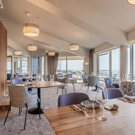 Logis Hôtellerie les Brisants , Restaurant J M Perochon