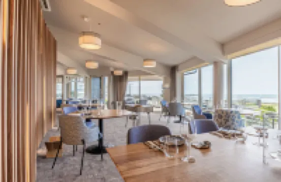 Logis Hôtellerie les Brisants , Restaurant J M Perochon