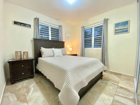 Hermosa Casa, con piscina a 2 minutos de la playatodo cerca!