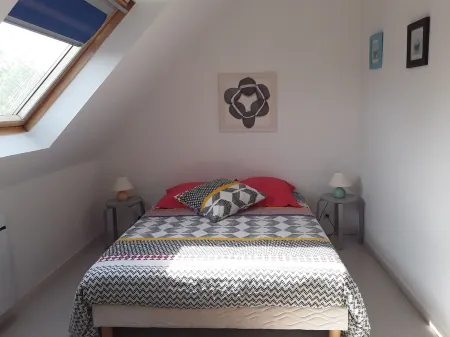 House with garden 5 minutes walk from the beach Отели в г. Иль-Тюди