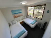Wallis View - Lake and Sunset Views