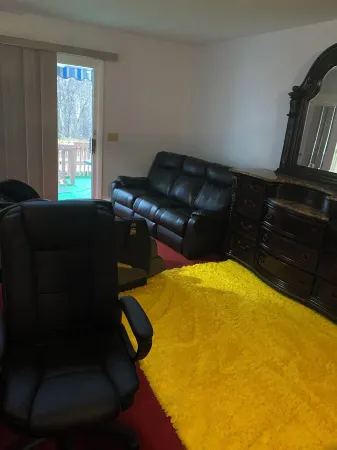 Cozy studio with WiFi and AC in charming New Windsor Отели в г. Нью Виндзор