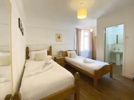 The Grand Hotel Отели в г. Скегнесс