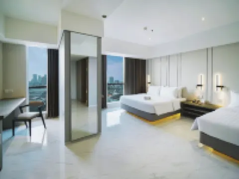 Grand Whiz Hotel Praxis Surabaya Hotels in Genteng
