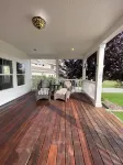 Amazing Four Season Modern Farmhouse with Mountain Views and Hot Tub