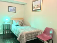 2Bed/1Bath ~ First Floor House, 7 min. Downtown