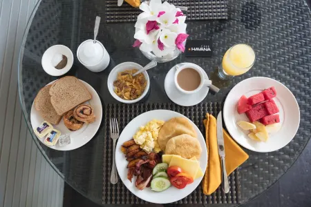 Spacious and stylish 2BR apartment with Sea View