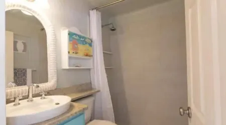 Cozy Beach Cottage at The Sea Lodges in Cayman Kai Отели в г. Rum Point