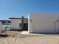 4 bedroom ocean front house in Las Conchas