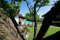 Private villa near Certaldo and San Gimignano with swimming pool and large garden.