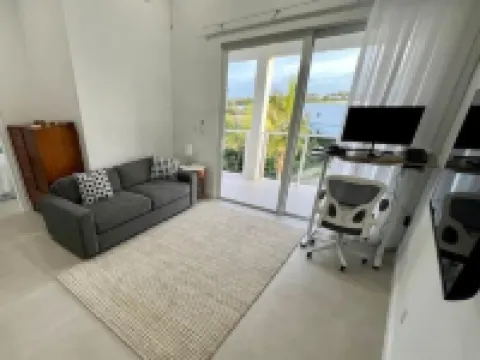 Discounted Summer rates! Grace Bay New Luxurious home 3+ Bedrooms & Pool