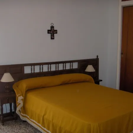 I villa with private pool, large garden, porch, terrace and playground.