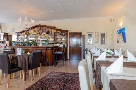 Appartement mit Balkon Отели рядом с достопримечательностью «FKK Strand Kollersee»