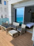 Sea view apartment ~ 1 min from the beach!