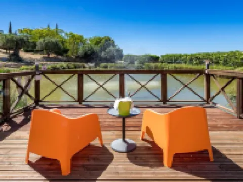 Stunning 3 bedroom en-suite house in farm with pool Hotels in Estoi