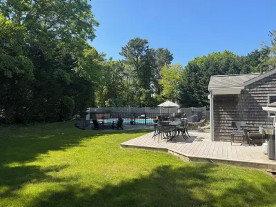 Charming 3-Bedroom House in a Quiet East Dennis Neighborhood with Pool & Jacuzzi