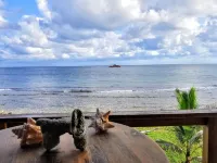 Coral Ridge House Main Floor - 1 Bedroom / 1 Bathroom - Spectacular Oceanfront