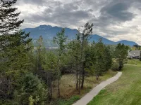 2 Bedrooms & 2 Bathrooms | End Unit | Great West Facing View | Hot Tub and Pool