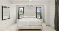Oceanfront/Gated In-Ground Private Salt Water Pool/6 Bedroom; Luxury Paradise!