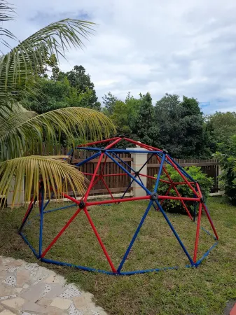 Eden Crest Villa-Ocean and Mountain Views