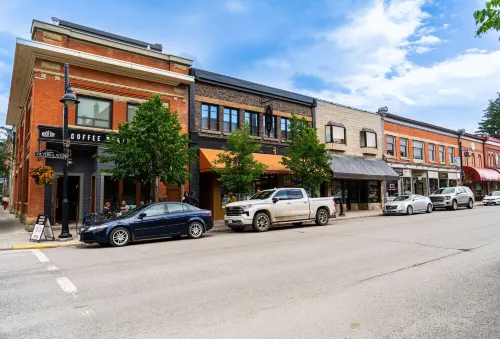 Two Bedroom Loft in Fernie's Historic Downtown 페르니 호텔