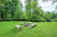 Creekside Cabin: Tubing, Trails & Highlands Charm! - Wifi