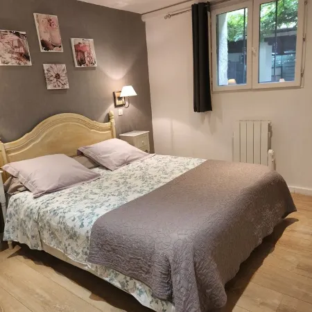 Beautiful apartment with private garden