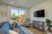 West Bay View: Penthouse Condo in Traverse City - 4-Star
