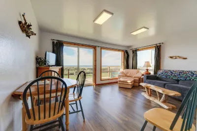 Sanderling Sea Cottages, Unit 13 Отели рядом с достопримечательностью «Ocean Unity»