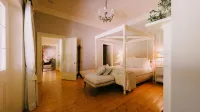 Flowerdale Estate Hotels in Broadford