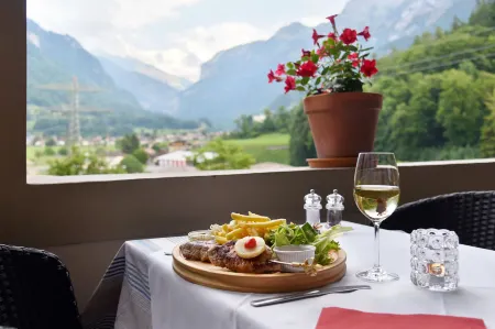 Waldhotel Unspunnen Отели в г. Гштейгвилер