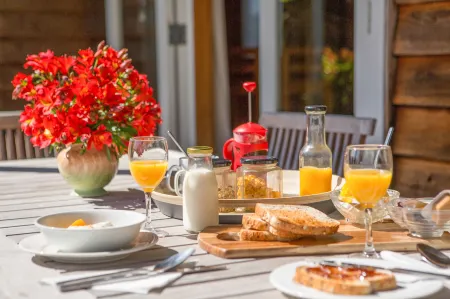 The Church Accommodation Отели в г. Пауануй