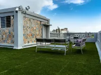 Navona Studios Hotels near Isla de Cabras Park