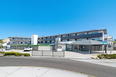 Sands of la Jolla Hotels near Java Earth Cafe