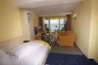 Seehotel Off - Parkplatz
