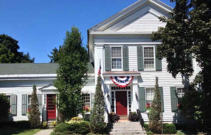 The White House Inn