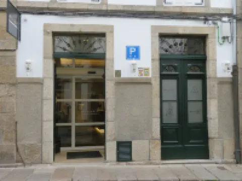 Deniké Grupo Atalaia Hoteles cerca de Monasterio de San Martín Pinario