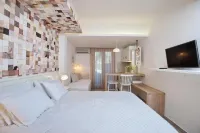 Liadromia Hotel Hotels in Votsi