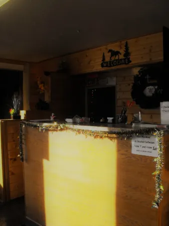 Eagle Crater Lake Inn Отели в г. Кламат Каунти